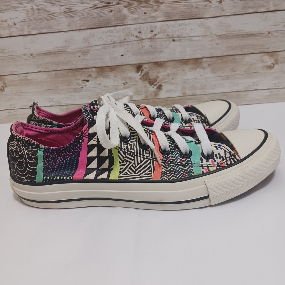 Converse All Star women's tennis shoes Sz 8 colorful Geometric Pattern - Picture 3 of 12